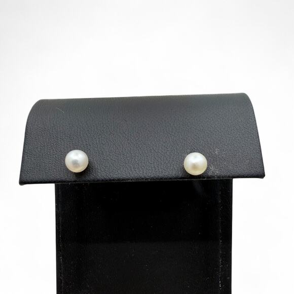 Cultured Freshwater Pearl Stud Earrings 925 Sterling Silver Butterfly Backs - Picture 2 of 4